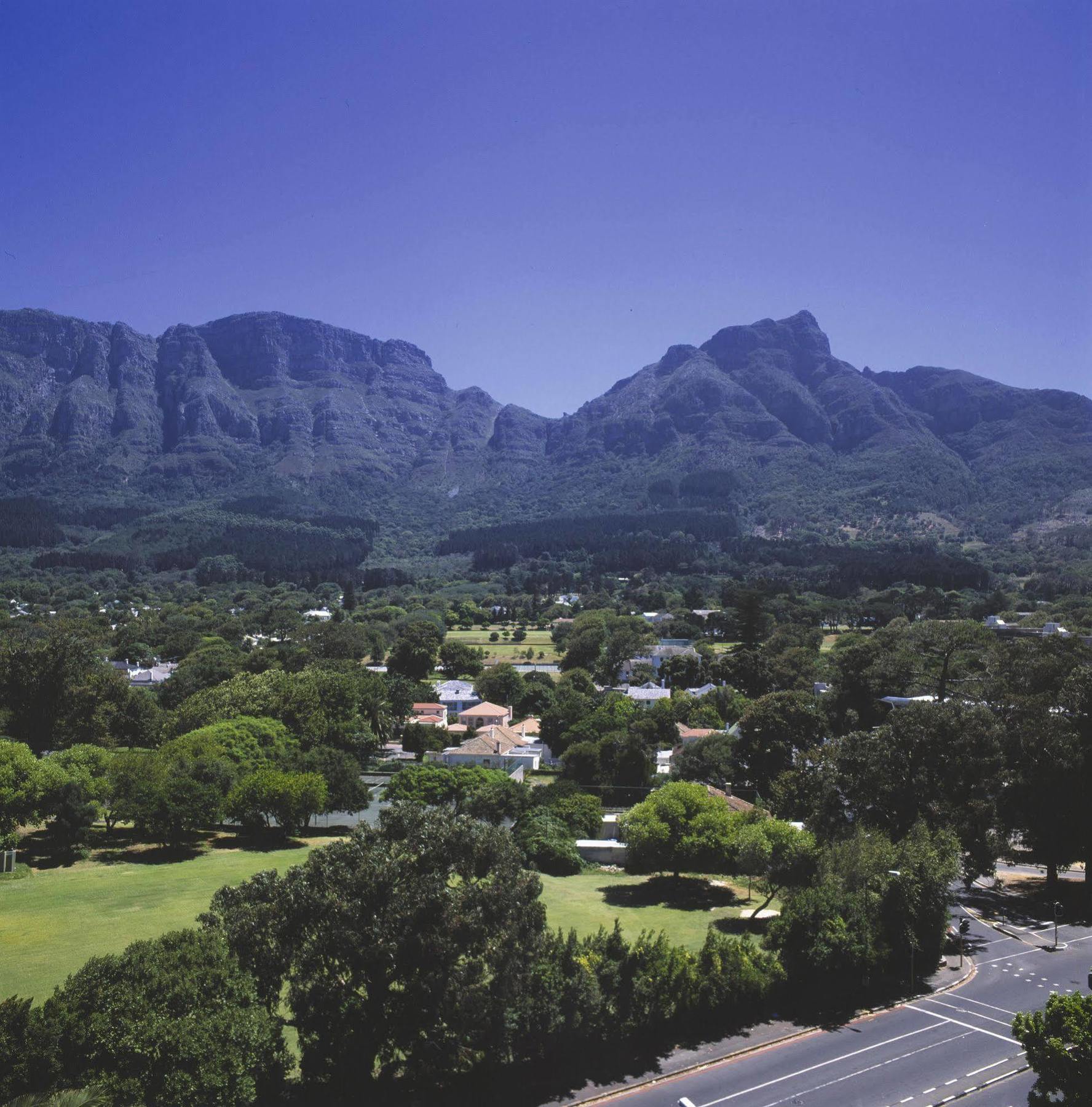 Southern Sun Newlands Cape Town Exterior photo